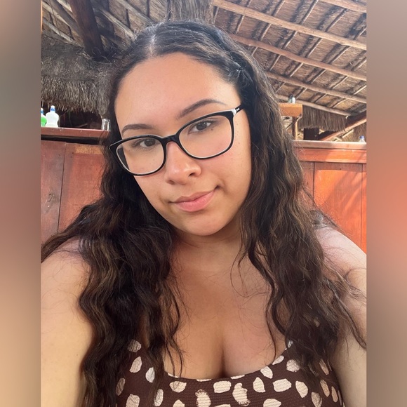 Meet your Posher, Jezebel! - Picture 2 of 5